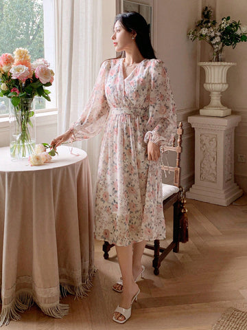 DAZY Women's Full Print V-Neck Lantern Long Sleeve Mid-Length Dress With Waist Tie