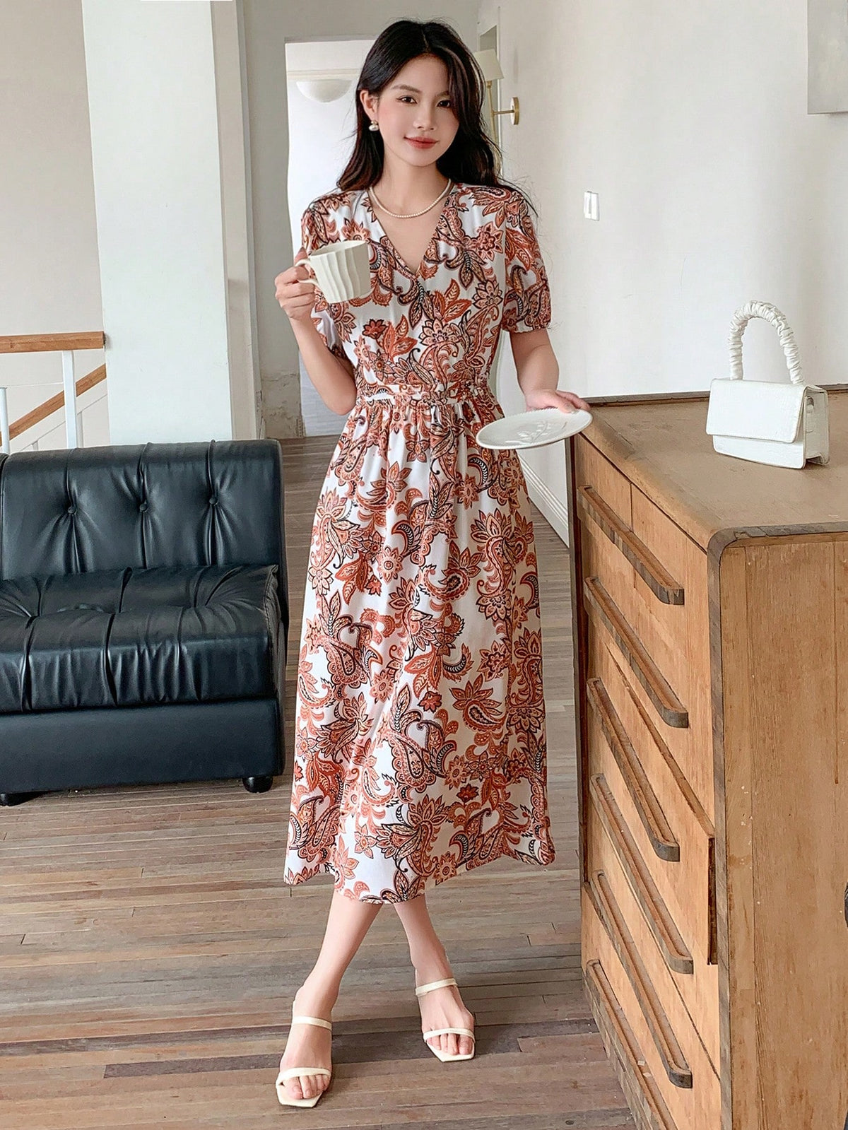 DAZY Women's Full Printed V-Neck Short Sleeves Dress