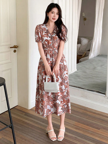 DAZY Women's Full Printed V-Neck Short Sleeves Dress