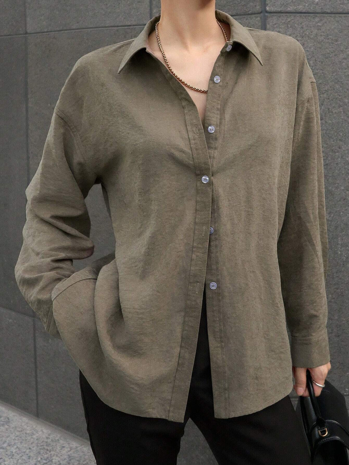 DAZY Women's Loose Solid Color Long Sleeve Collared Shirt