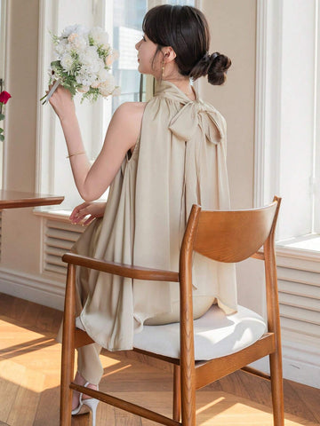 DAZY Women's Monochromatic V-Neck Sleeveless Camisole And Wide Leg Pants Two-Piece Set