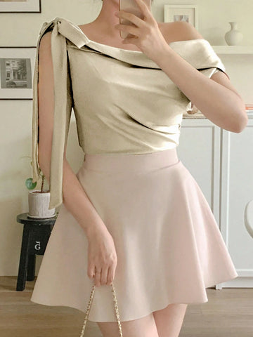 DAZY Women's Oblique Shoulder Bowknot Glossy High Elasticity Blouse