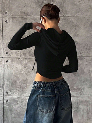 Women's Outdoor Style Fitted Hooded T-Shirt With Zipper Detail