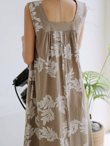 DAZY Women's Plant Printed V-Neck Sleeveless Dress