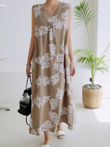 DAZY Women's Plant Printed V-Neck Sleeveless Dress