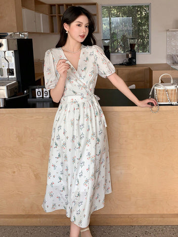 DAZY Women's Puff Short Sleeve Wrap V-Neck Floral Print Dress