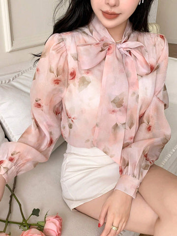 DAZY Women's Short Sleeve Chiffon Printed Blouse With Bow Tie