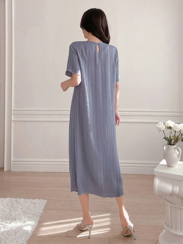 DAZY Women's Short Sleeve Dress With Round Neckline And Pleated Design