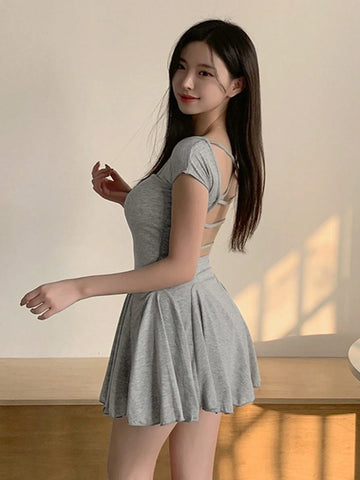 DAZY Women's Sleeveless Backless Crossed Dress