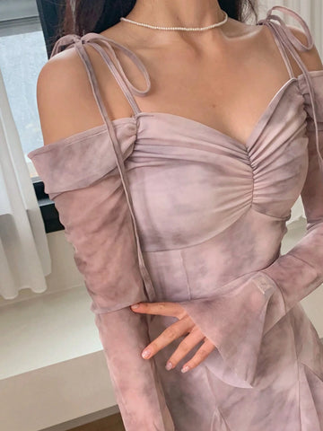 DAZY Women's Sleeveless Long Sleeve Cut-Out Waist Short Dress