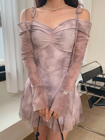 DAZY Women's Sleeveless Long Sleeve Cut-Out Waist Short Dress