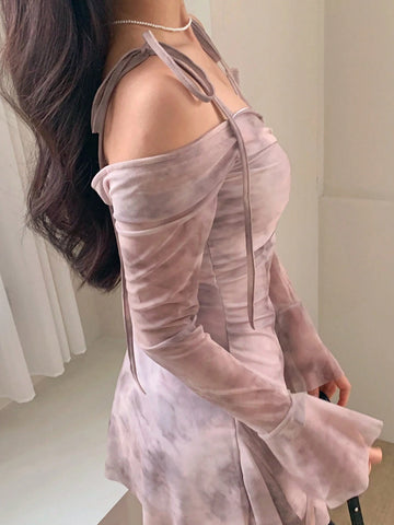 DAZY Women's Sleeveless Long Sleeve Cut-Out Waist Short Dress