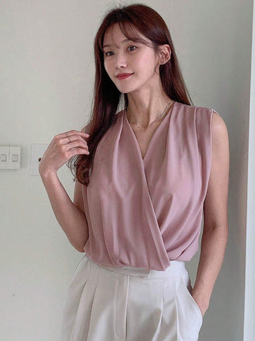 DAZY Women's Sleeveless Shirt With Pleats