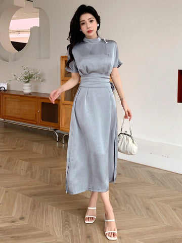 DAZY Women's Solid Color Button Detail Waist Cinched Slit Maxi Dress