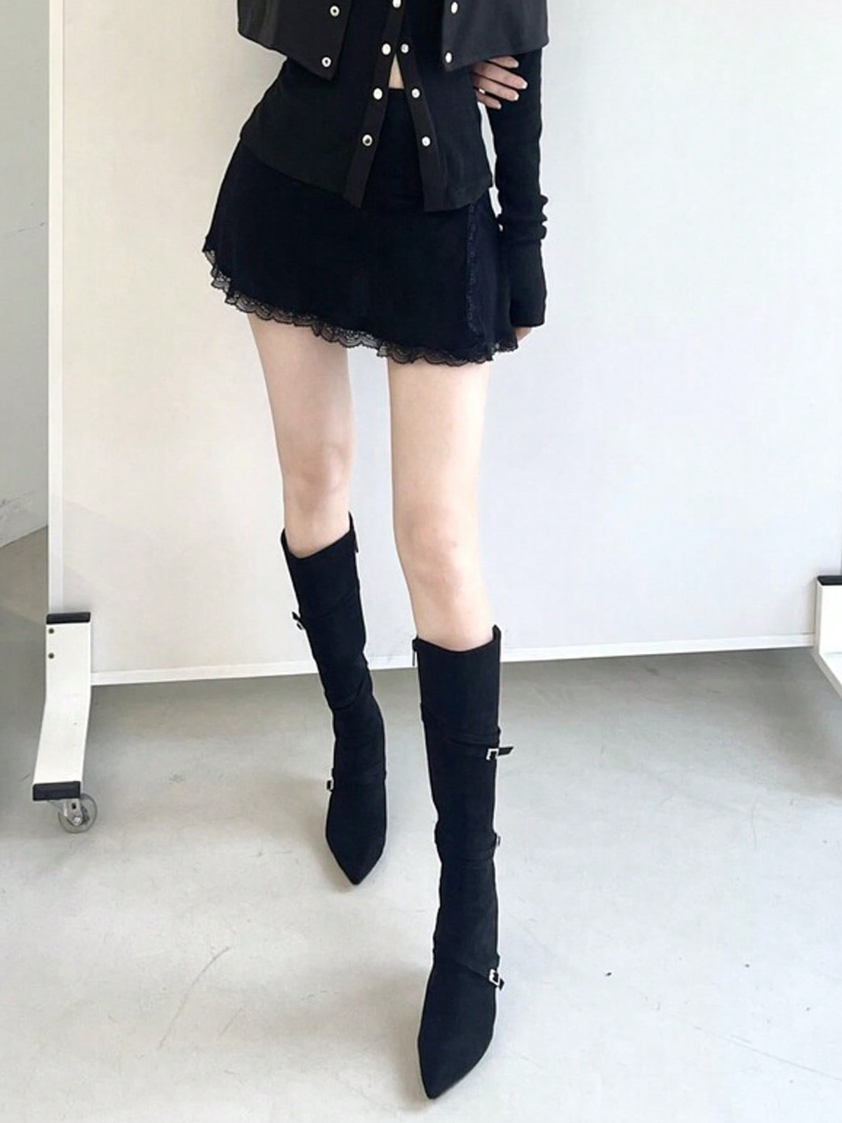 DAZY Women's Solid Color Lace Patchwork Mini Skirt