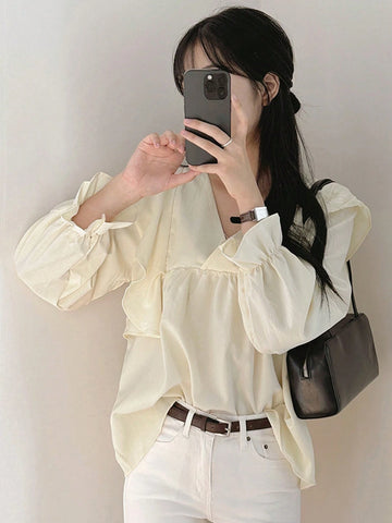 DAZY Women's Solid Color Long Sleeve V-Neck Ruffle Trim Loose Blouse, Autumn