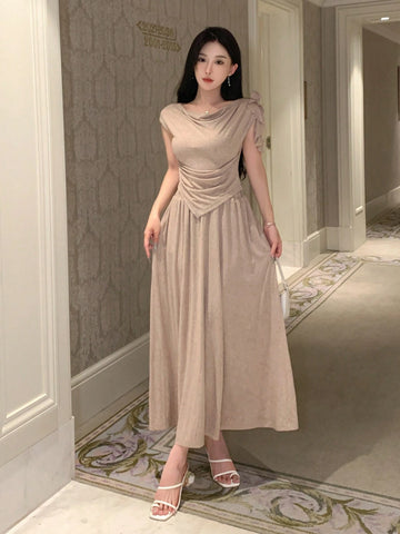 DAZY Women's Solid Color Pleated Asymmetric Hem T-Shirt And Skirt Set