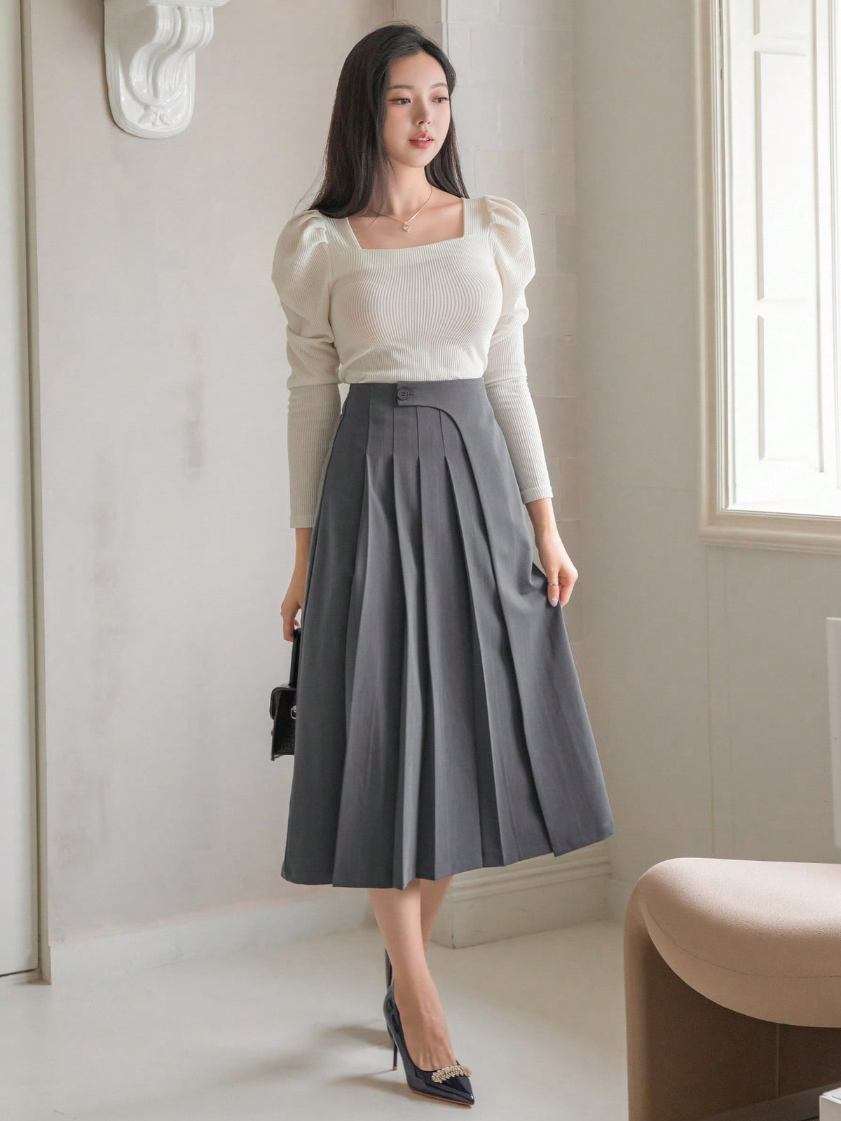 DAZY Women's Solid Color Pleated Skirt