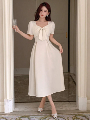 DAZY Women's Solid Color Simple Daily Butterfly Decorated Dress