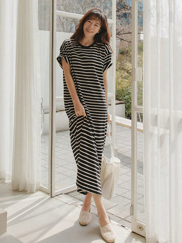 DAZY Women's Striped Knee-Length Round Neck Short Sleeve Simple And Stylish Casual Lady Dress