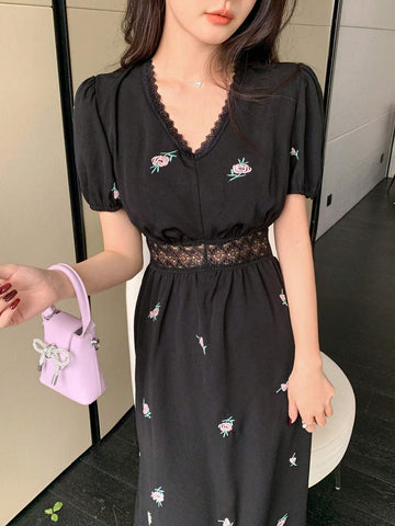 DAZY Women's Summer Floral Embroidery V-Neck Short Puff Sleeve Long Dress