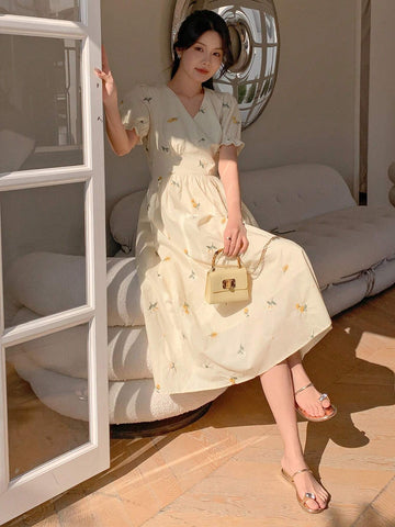 DAZY Women's Summer Floral Embroidery V Neck Short Puff Sleeve Long Dress