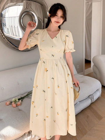 DAZY Women's Summer Floral Embroidery V Neck Short Puff Sleeve Long Dress