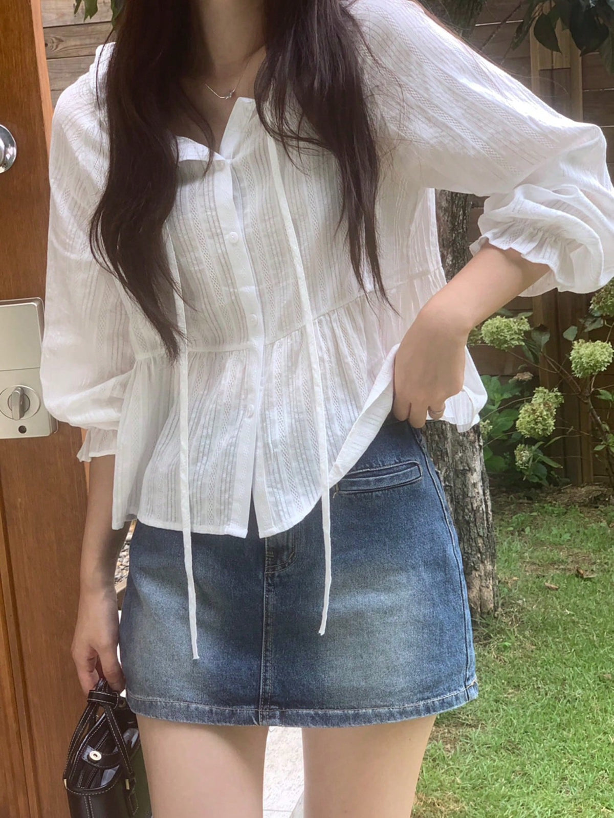 DAZY Women's Textured Fabric Tie Front Crop Shirt