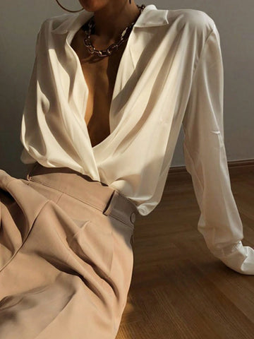 DAZY Women's V-Neck Solid Color Long Sleeve Casual Minimalist Shirt, Everyday Wear