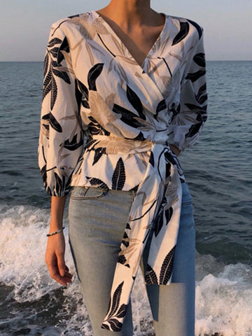 DAZY Women's V-Neck Tie-Waist Short Sleeve Floral Blouse,