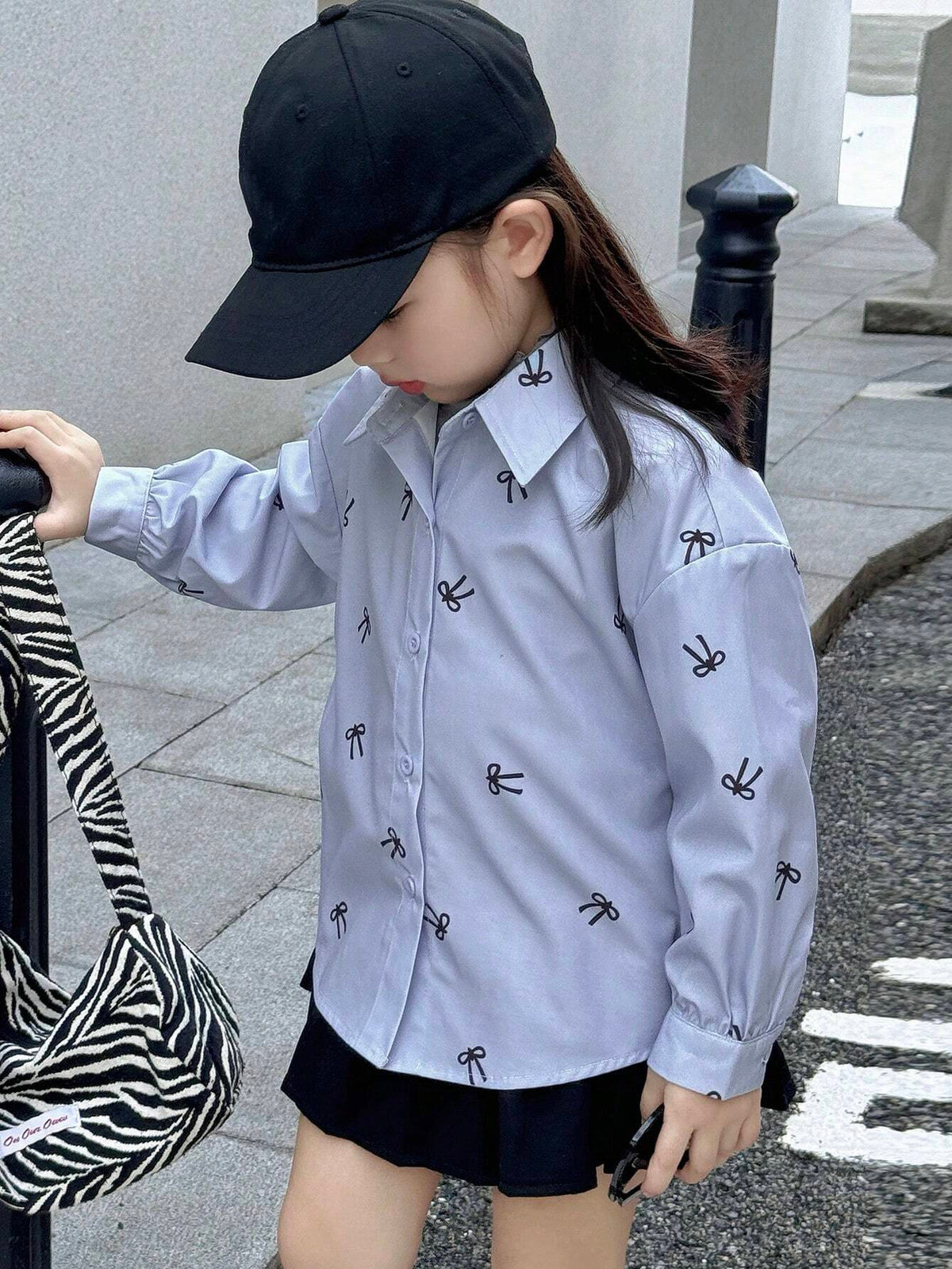 DAZY Young Girl Butterfly Print Long Sleeve Single-Breasted Casual/Business Shirt, Autumn