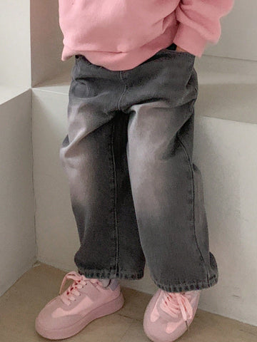 DAZY Young Girl Elastic Waist Pocket Butterfly Embroidery Denim Jeans