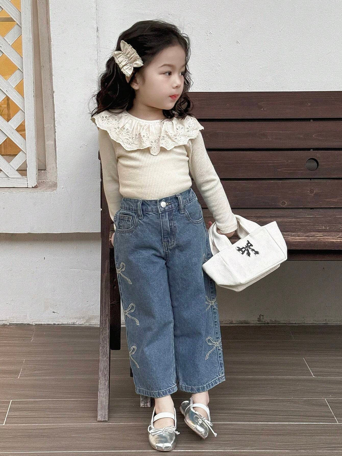 DAZY Young Girl Front Button Pocket Bow Casual Jeans