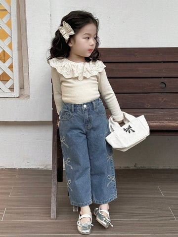 DAZY Young Girl Front Button Pocket Bow Casual Jeans