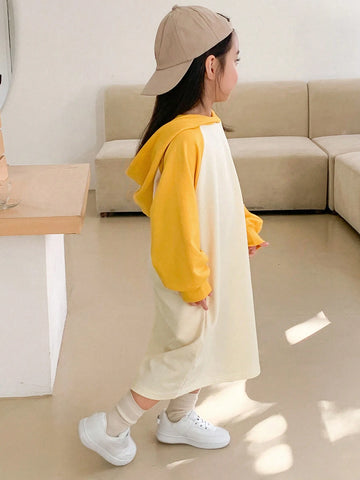 DAZY Young Girl Hooded Knitted Dress