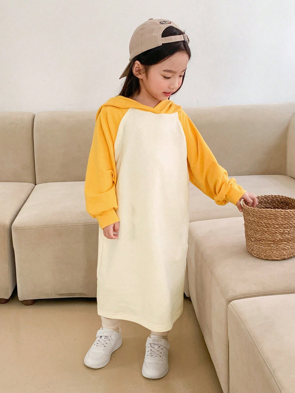 DAZY Young Girl Hooded Knitted Dress