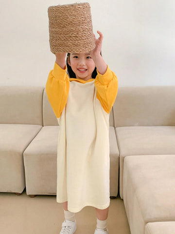 DAZY Young Girl Hooded Knitted Dress
