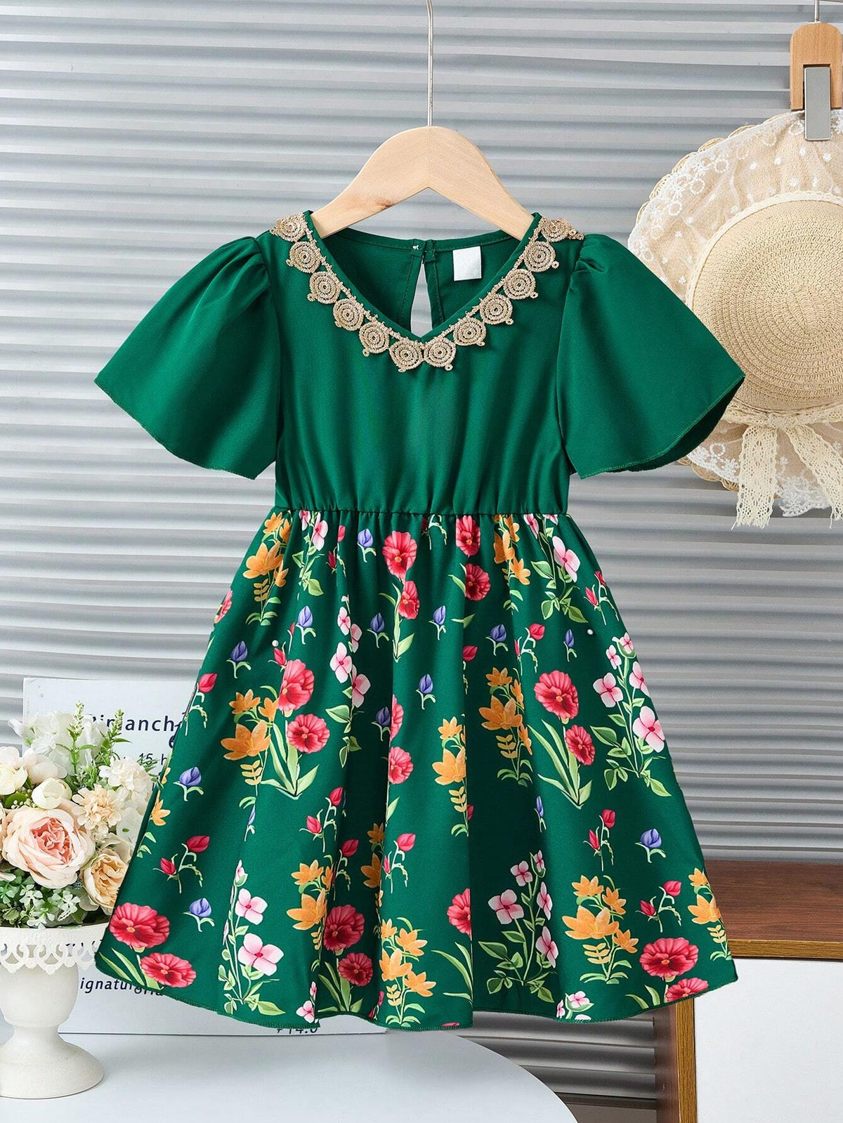 Dark Green Princess Dress With Floral Print And Gold Trim For Young Girl