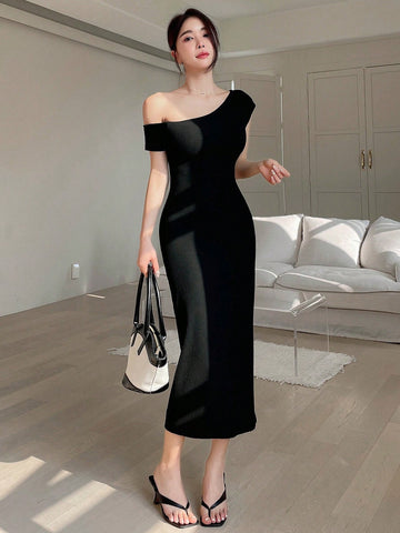 Dazy Designer Oblique Shoulder Ruched Bodycon Dress