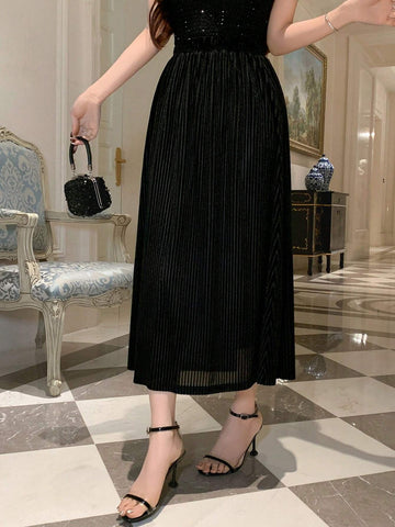 Dazy Designer Women Black Textured Elastic Waist Skirt