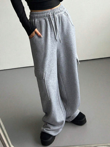Dazy Star Solid Color Flip Pocket Drawstring Cargo Shorts