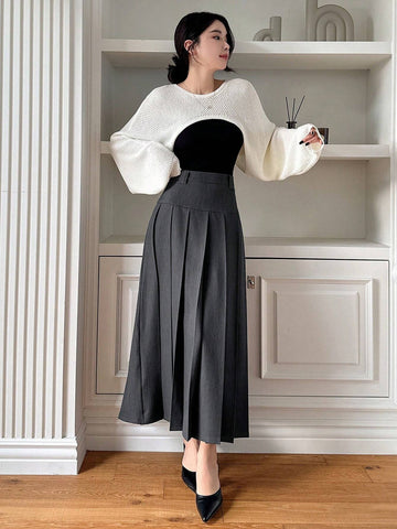 Dazy Star Women's Pleated Skirt