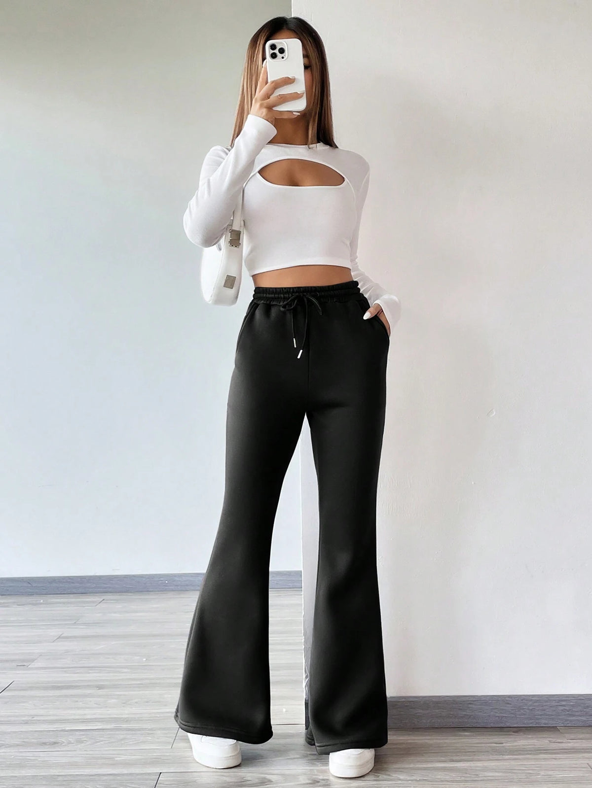 Drawstring Waist Flare Leg Thermal Lined Sweatpants