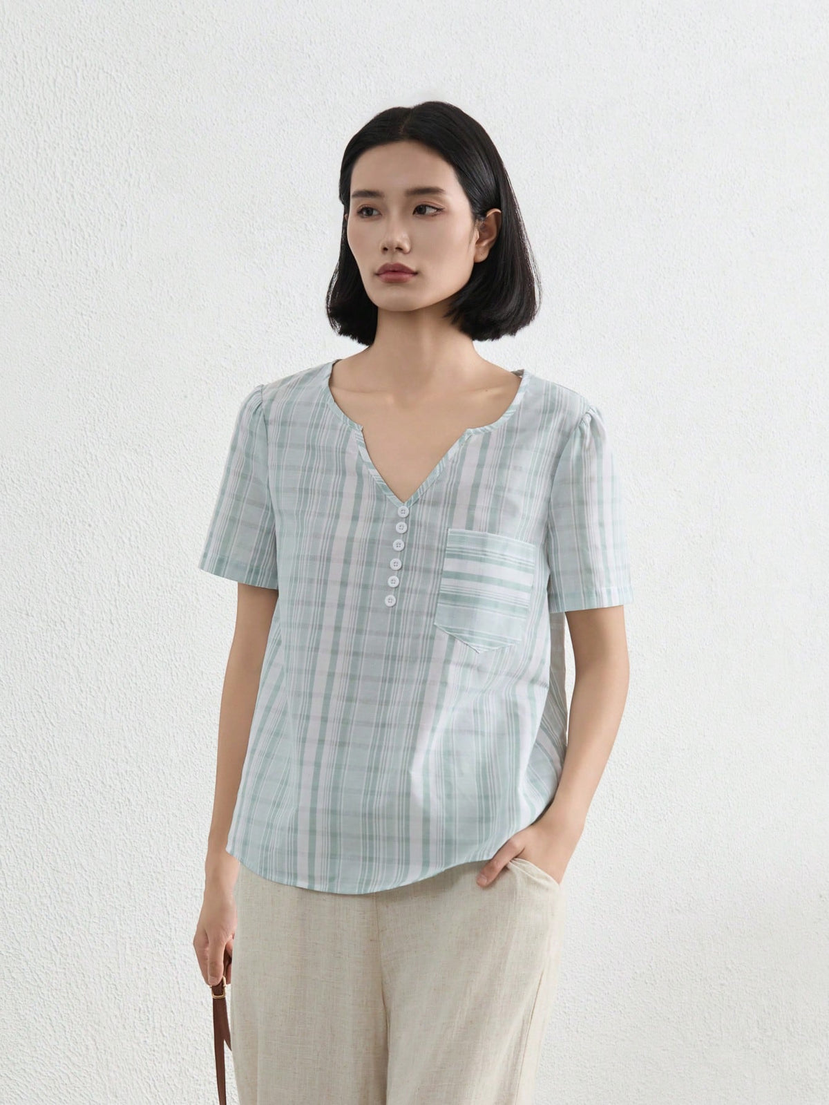 EMERY ROSE Casual Minimalist Loose V-Neck Three-Quarter Sleeve Women's Shirt