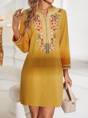 EMERY ROSE Floral Embroidery Notched Neckline Dress