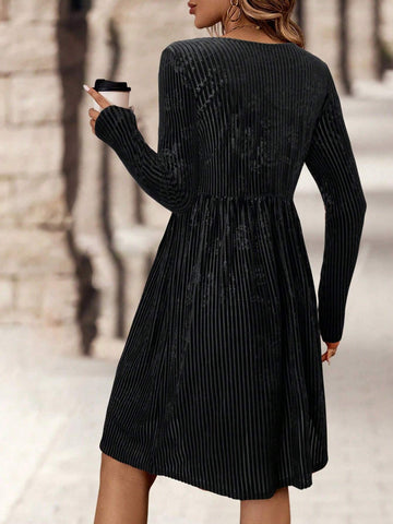 EMERY ROSE Women'sSolid Color Round Neck Long Sleeve Casual Short Dress, Autumn