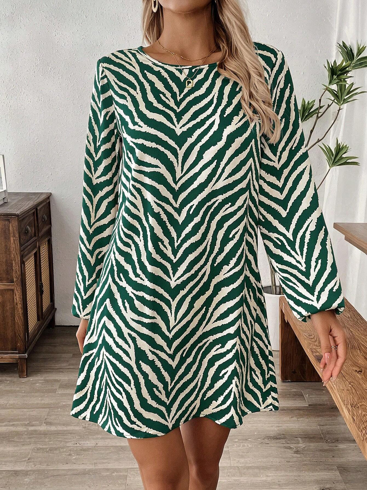 EMERY ROSE Women's Casual Commuter All-Over Print Short Dress, Autumn