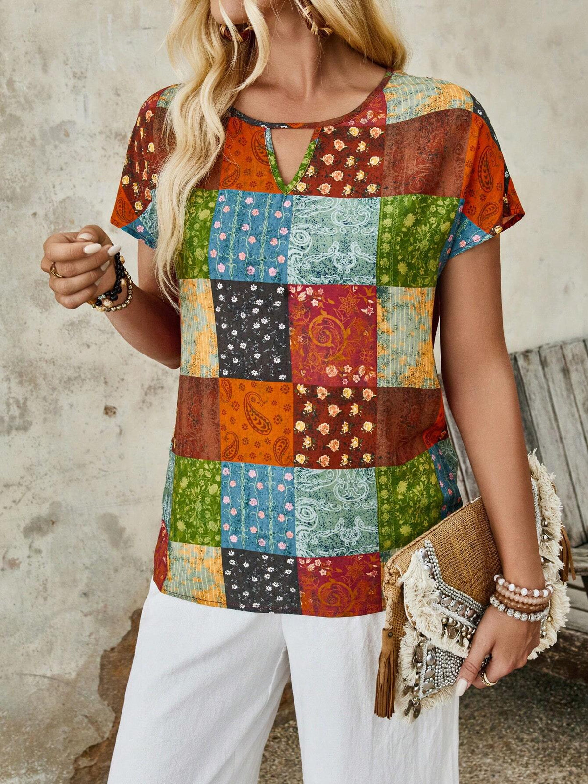 EMERY ROSE Women's Casual Vintage Printed Short Sleeve Shirt With Lockhole Neckline For Spring And Summer