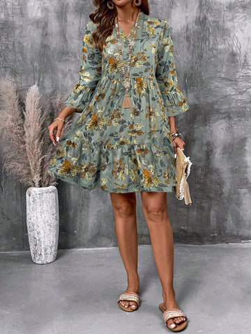 EMERY ROSE Women's Floral Print V-Neck Flare Sleeve Casual Short Dress, For Holiday