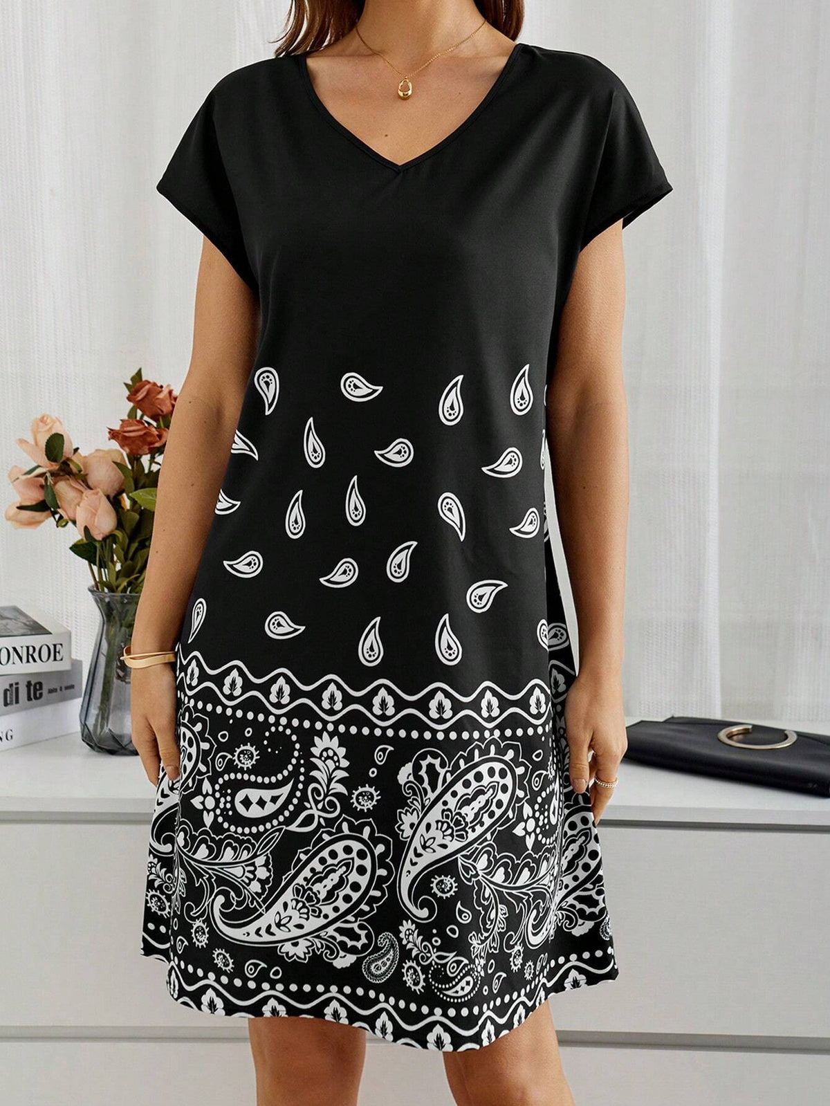 EMERY ROSE Women's Loose Fit Above Knee Short Sleeve Dress With Floral Print And Waist Tie For Spring & Summer